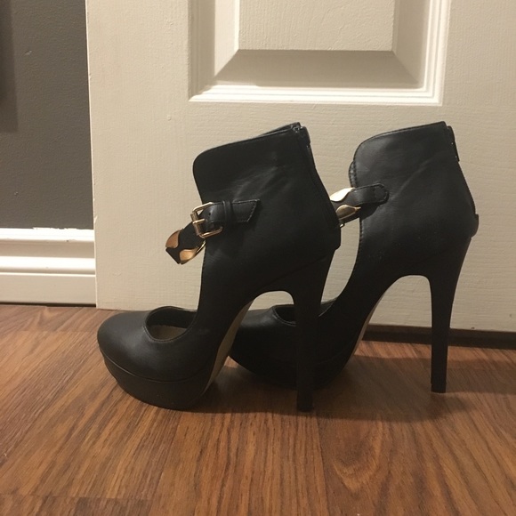 High heels - Picture 4 of 6